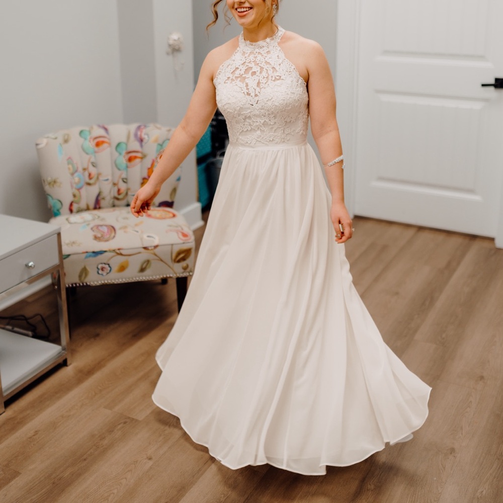 David’s Bridal Wedding Dress, High Neck Illusion Chiffon Wedding Dress WG4032